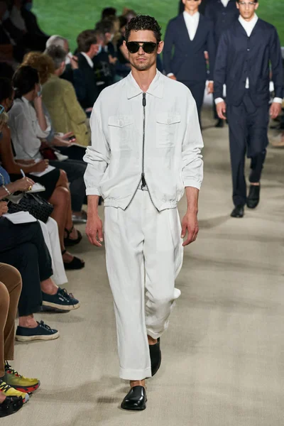 Look 69